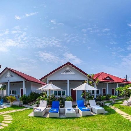 Hotel Langkawi Chantique à Pantai Cenang  Extérieur photo