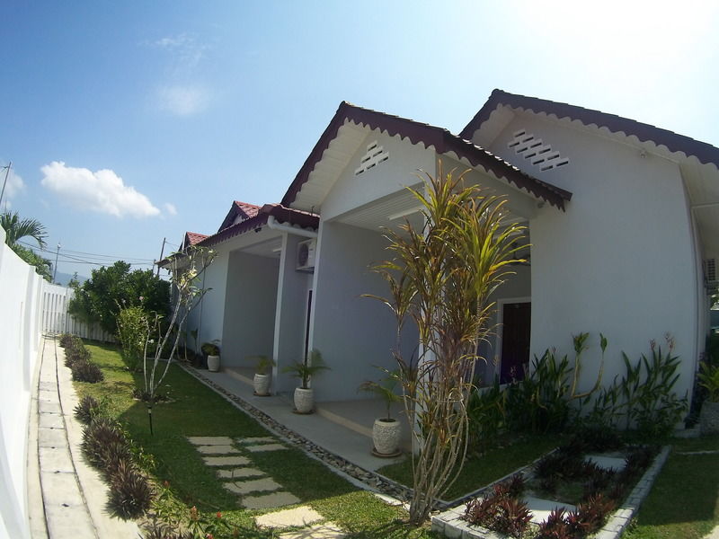 Hotel Langkawi Chantique à Pantai Cenang  Extérieur photo