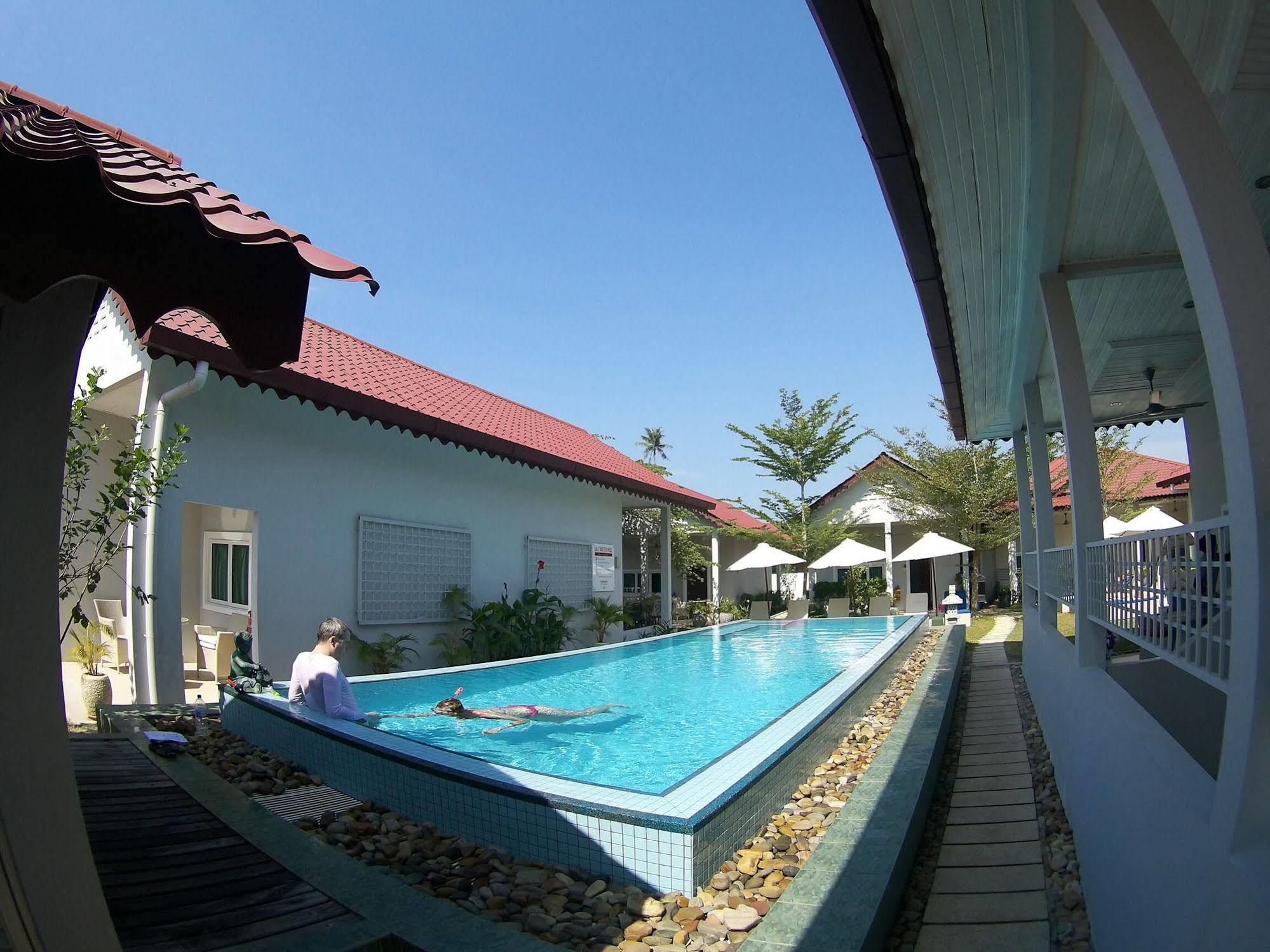 Hotel Langkawi Chantique à Pantai Cenang  Extérieur photo